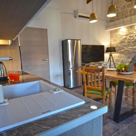 Gostinjska kuća Noanna 4*