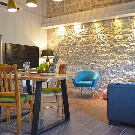 Noanna בית הארחה 4*