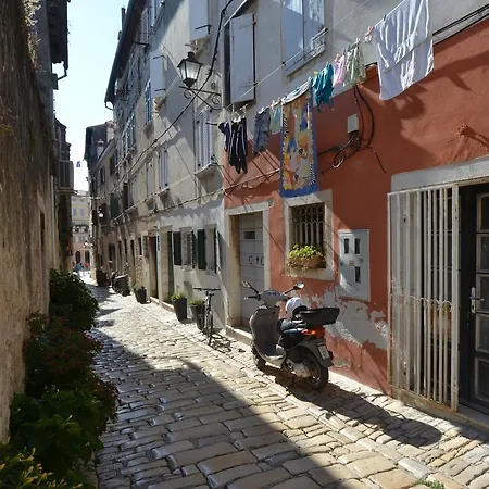 Noanna בית הארחה 4*